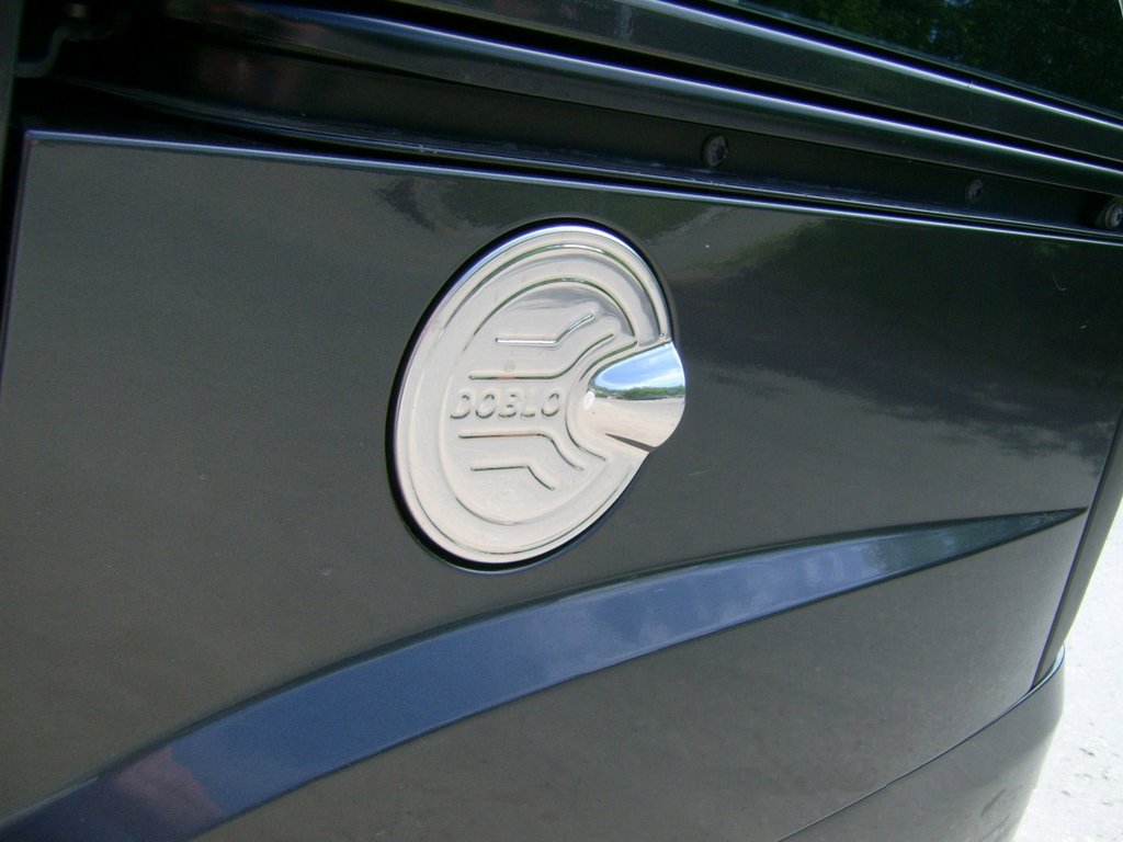 Chrome Fuel Tank Cap Cover (Stainless Steel) for Fiat Doblo I 2001-2005 - image 1