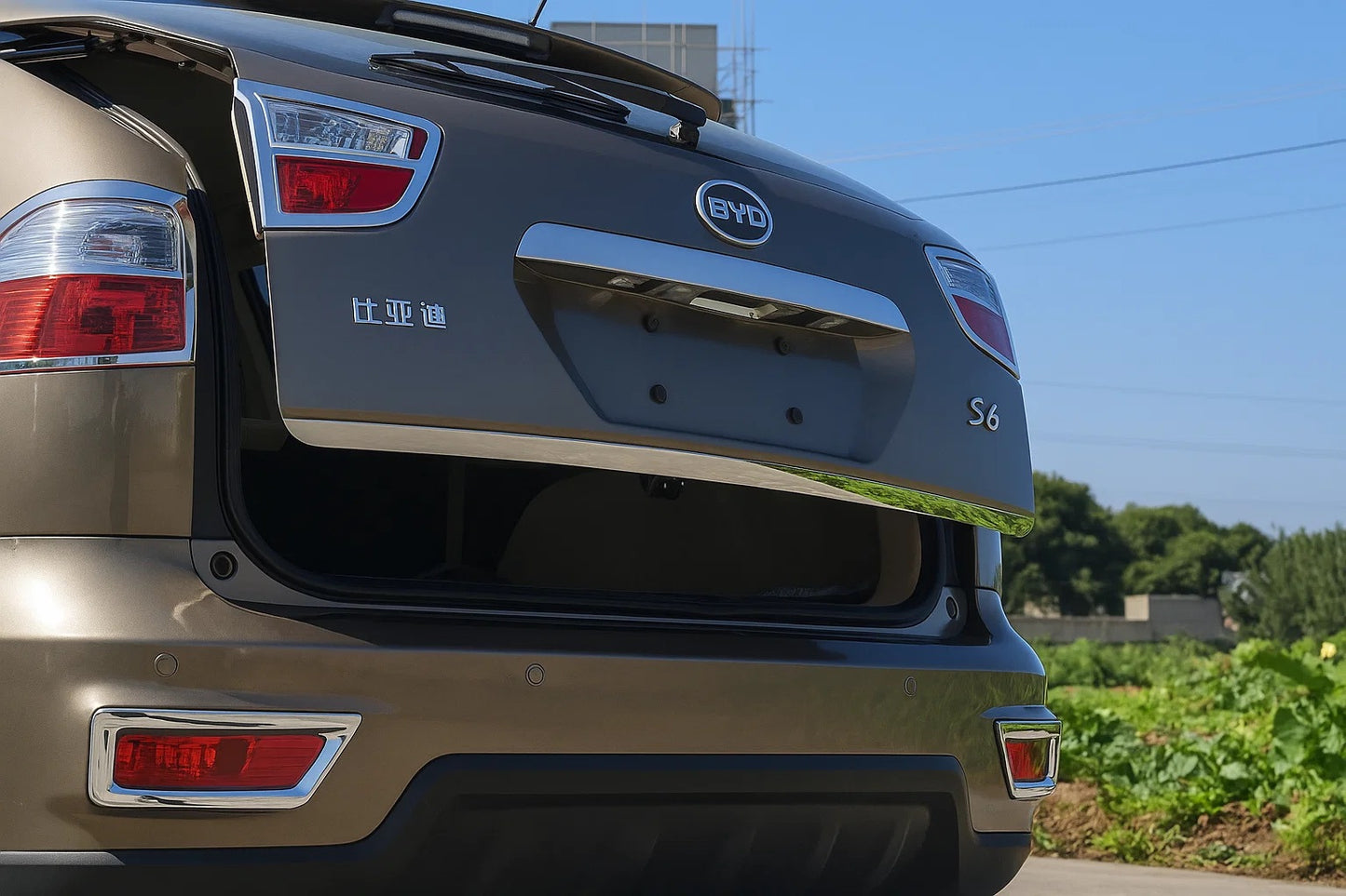 Trunk trim Libao stainless steel for BYD S6 2010-2016 - image 1