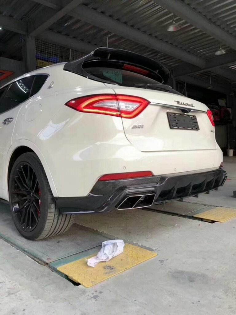 The body kit Mansoru (natural carbon) for Maserati Levante - Reelken Auto