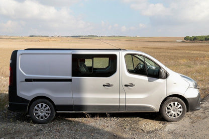 Integrated Roof Rails (black) for Renault Trafic 2015- - image 9