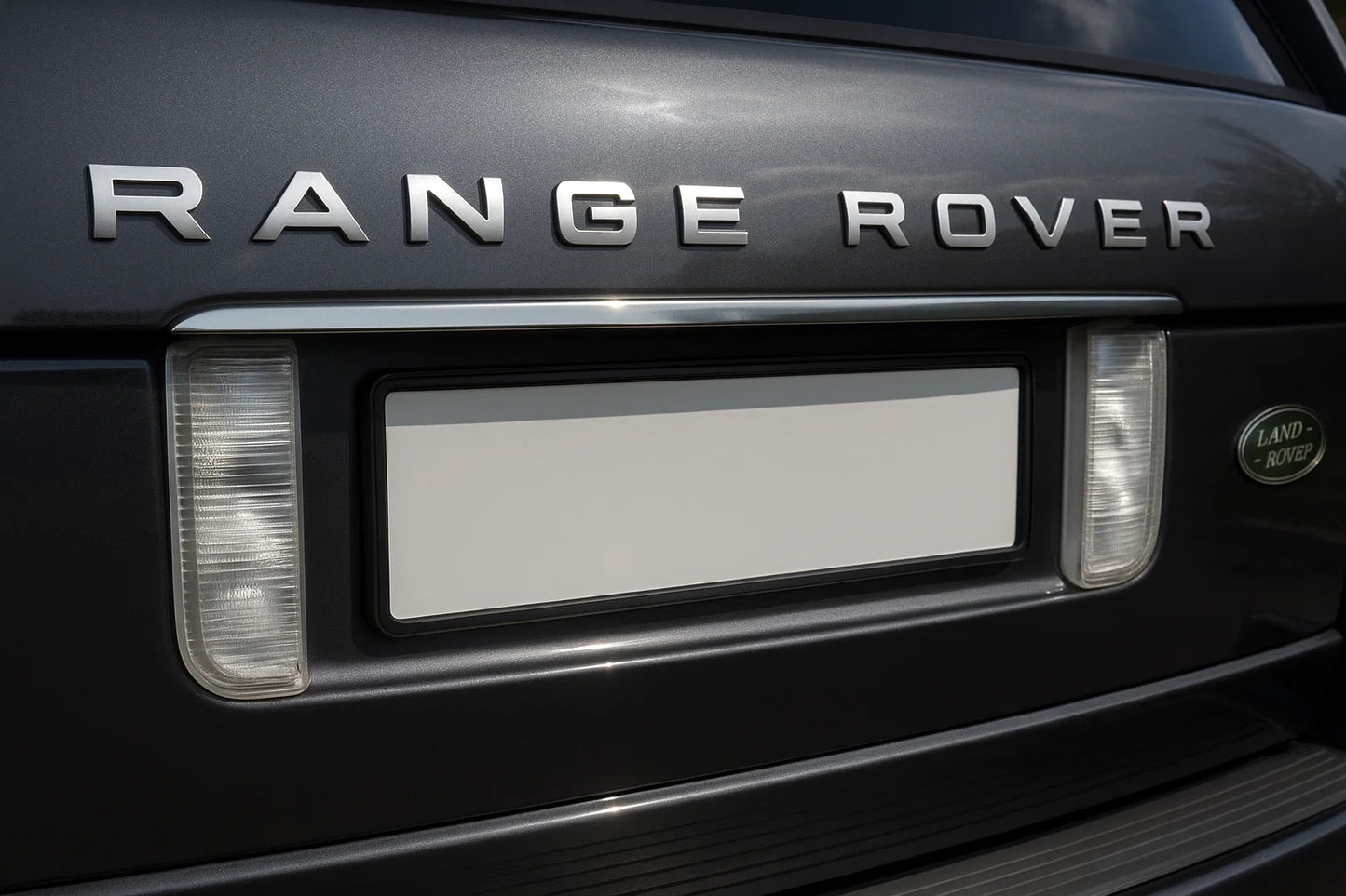 Trim above license plate (Carmos stainless steel) for Range Rover III L322 2002-2012 - image 1