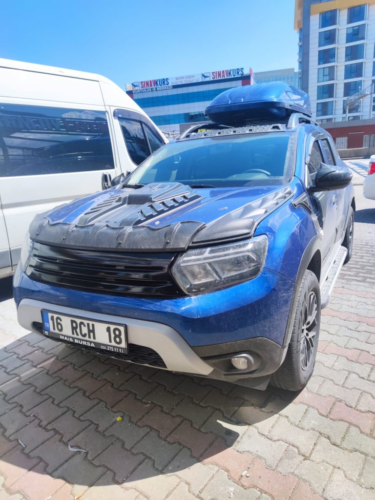 Front grille (black) for Dacia Duster 2018-2024 - image 7