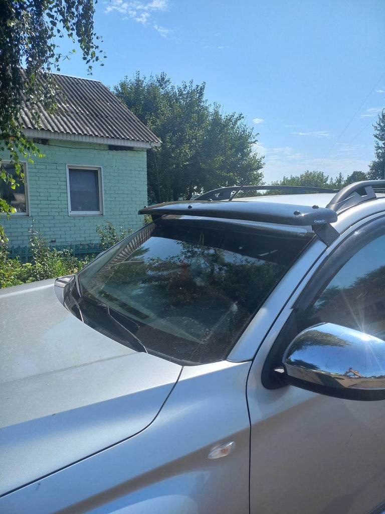 Visor on the windshield for Mitsubishi L200 2015-2024 - Reelken Auto