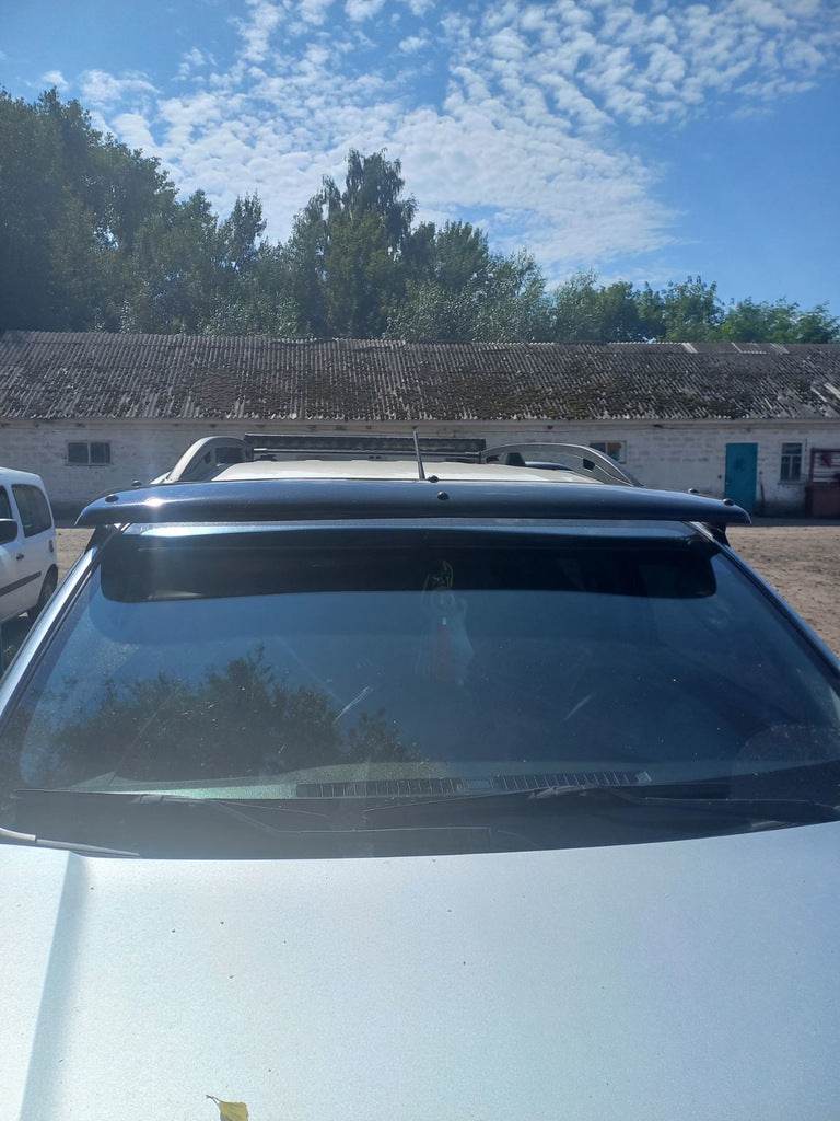 Visor on the windshield for Mitsubishi L200 2015-2024 - Reelken Auto
