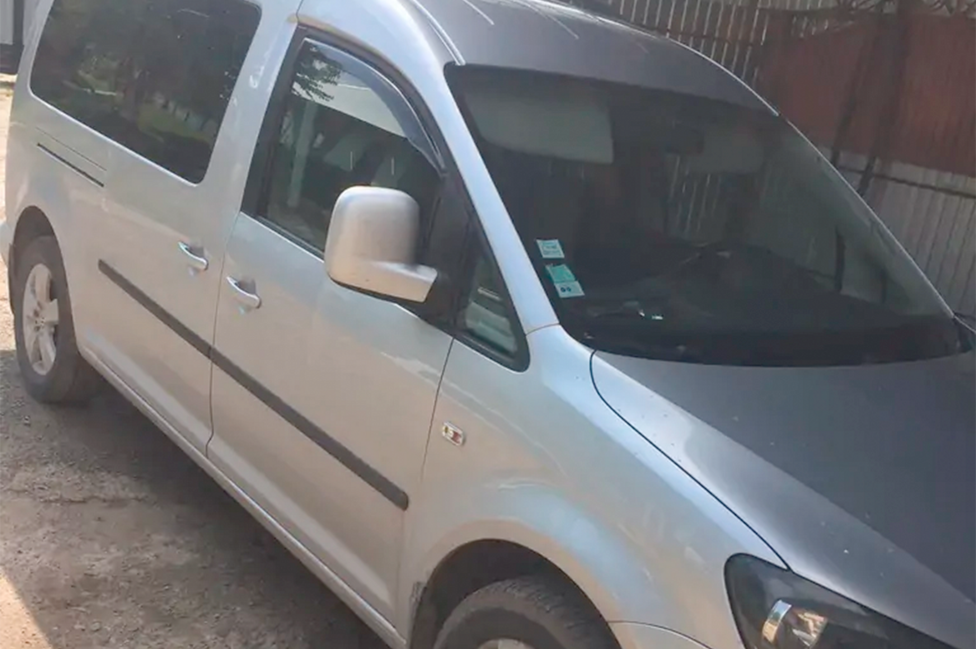 In-channel window deflectors (2 pcs, HIC) for Volkswagen Caddy 2010-2015 - image 5
