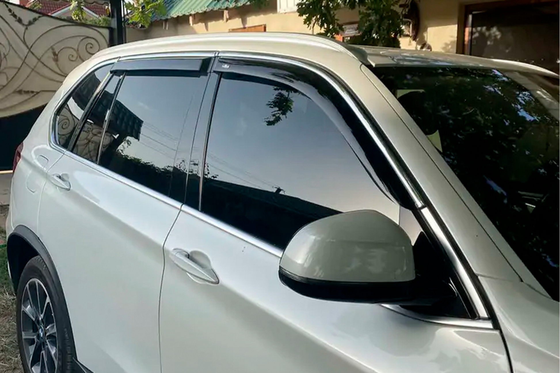 Window deflectors with chrome trim (4 pcs, HIC) for BMW X5 F15 2013-2018 - image 4