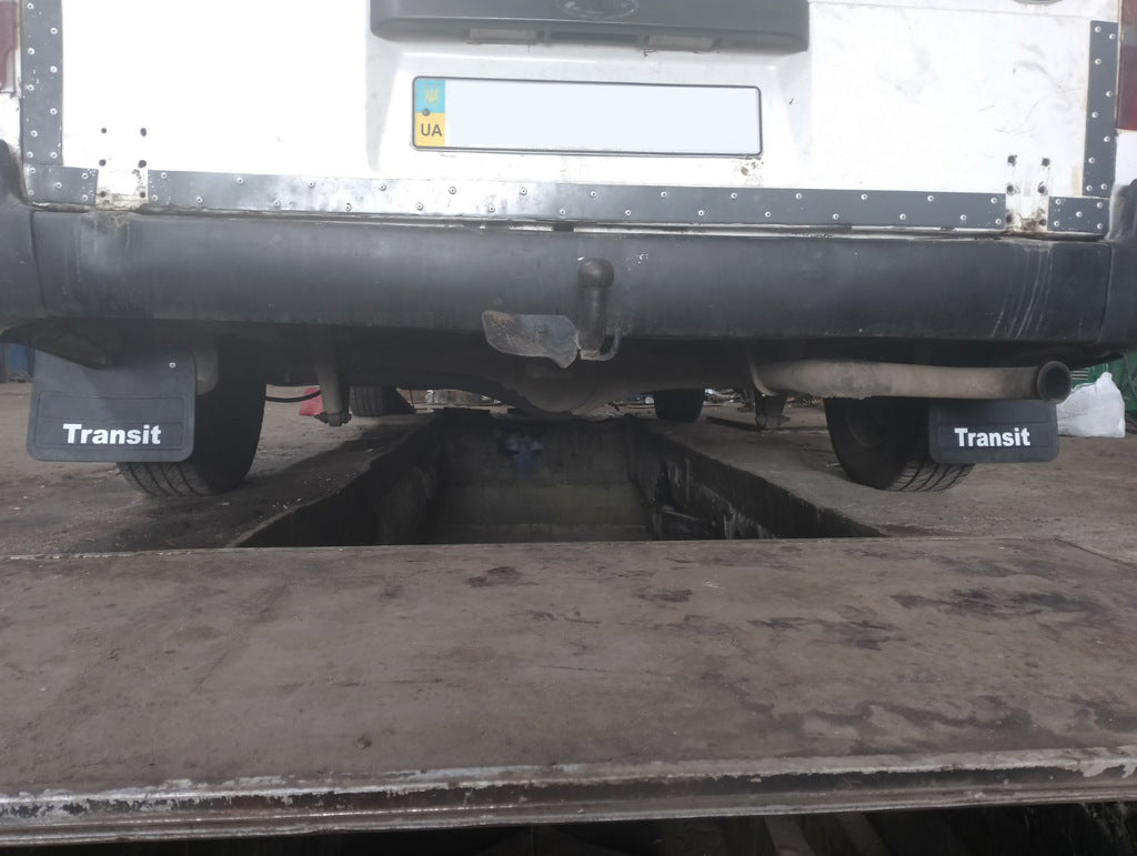 Premium Straight Mud Flaps (2 pcs) for Ford Transit 1991-2000 - image 1