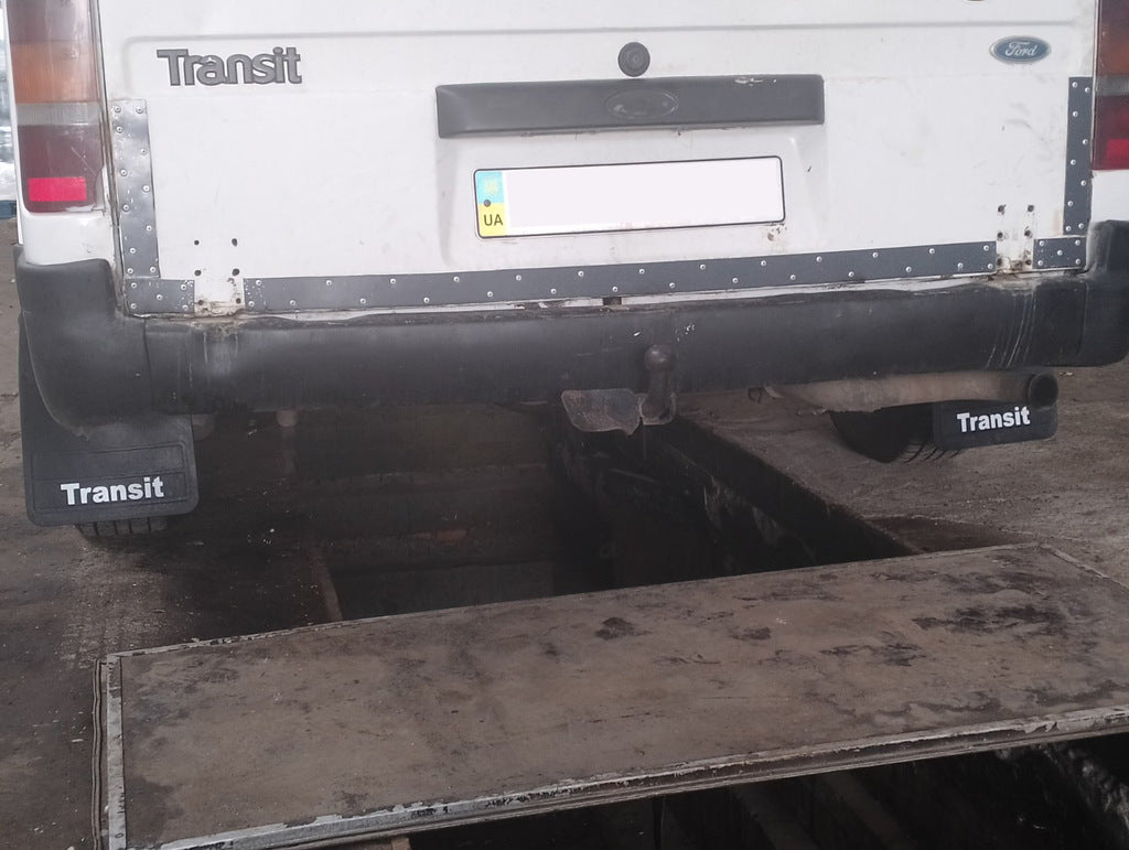 Premium Straight Mud Flaps (2 pcs) for Ford Transit 1991-2000 - image 2