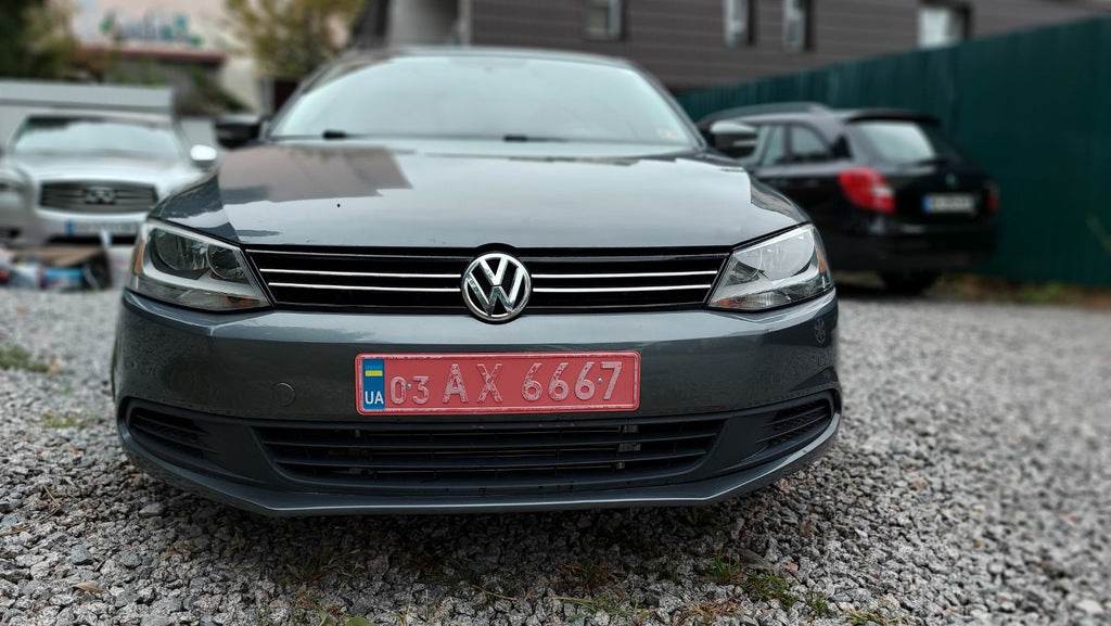Lining on the grille 2011-2014 (4-piece, stainless steel) for Volkswagen Jetta 2011-2018 - Reelken Auto