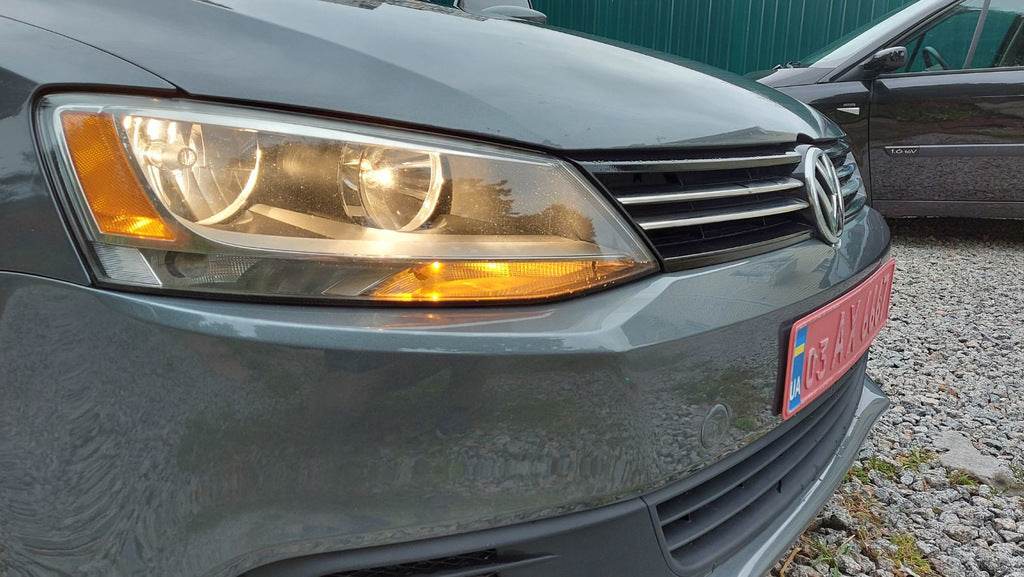 Lining on the grille 2011-2014 (4-piece, stainless steel) for Volkswagen Jetta 2011-2018 - Reelken Auto