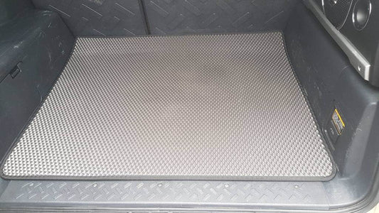 Trunk mat (EVA, black) for Toyota FJ Cruiser - Reelken Auto
