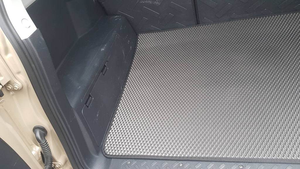 Trunk mat (EVA, black) for Toyota FJ Cruiser - Reelken Auto