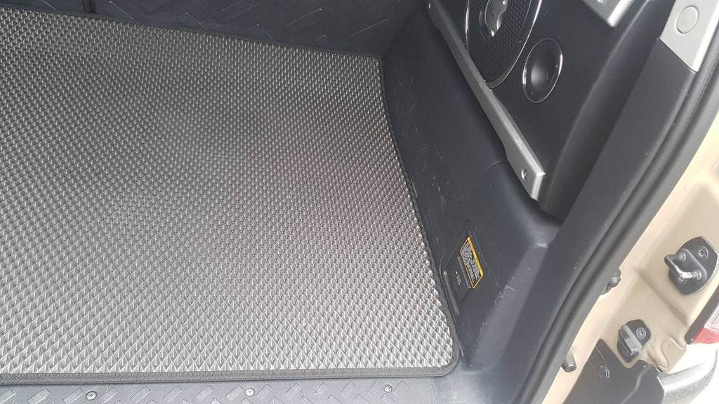 Trunk mat (EVA, black) for Toyota FJ Cruiser - Reelken Auto