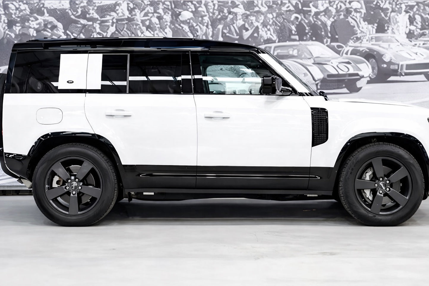 Set of Door Moldings for Land Rover Defender 2019- - image 3
