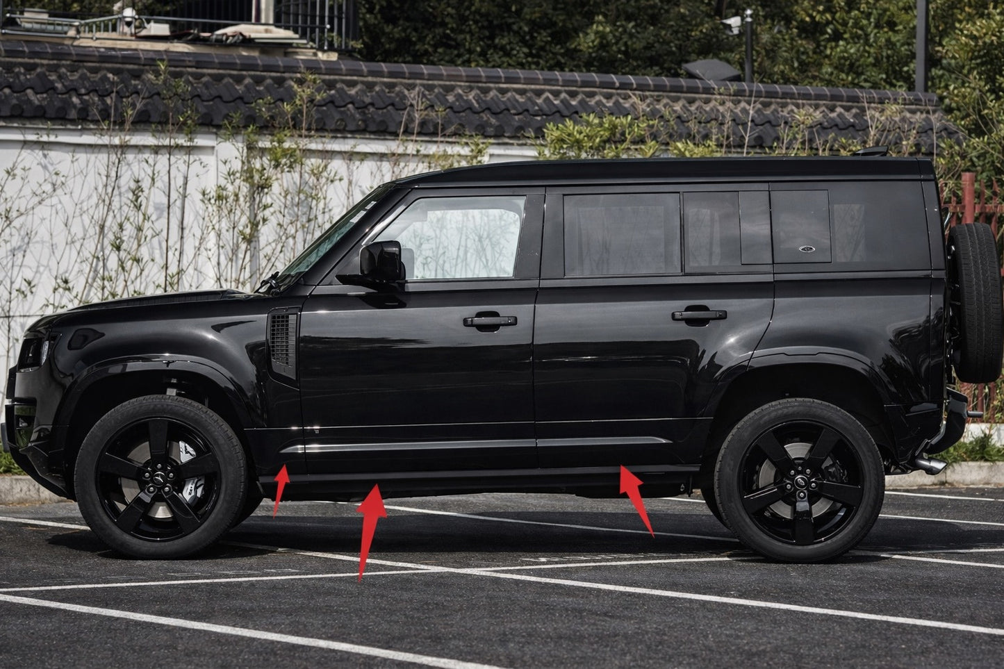 Set of Door Moldings for Land Rover Defender 2019- - image 1