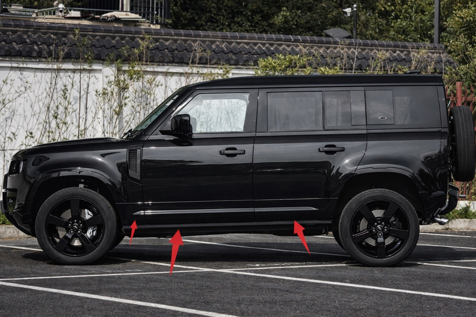Set of Door Moldings for Land Rover Defender 2019- - image 1