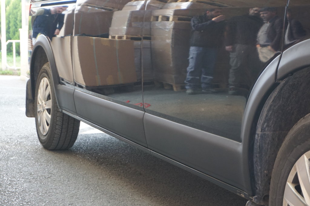 Set of fender flares and moldings (11 pieces) for Volkswagen T5 Transporter 2003-2010 - image 17