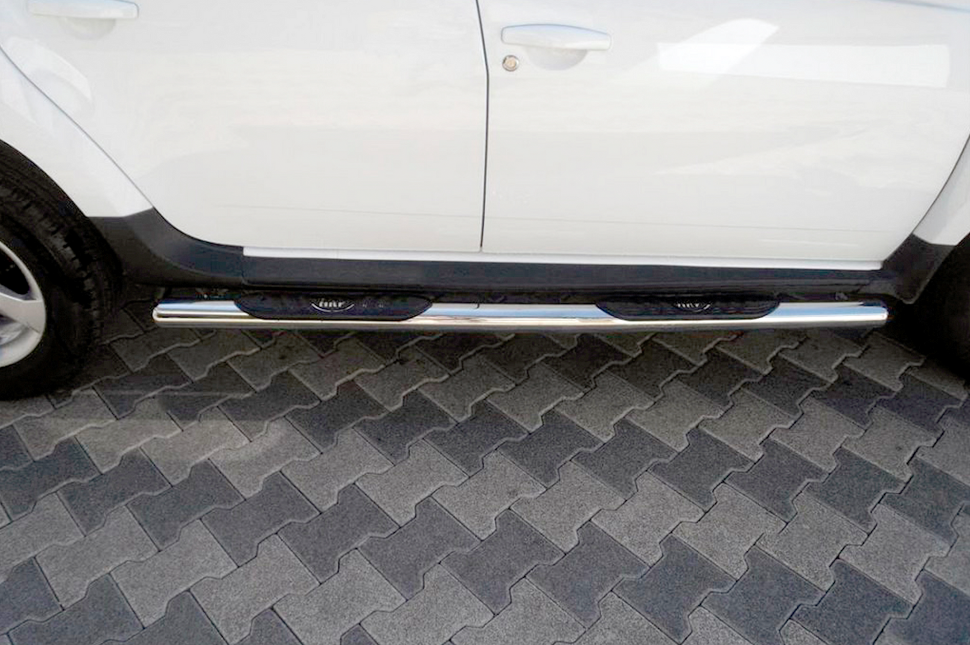 Side tubes with inserts (2 pcs, stainless steel) for Dacia Duster 2008-2018 - image 1