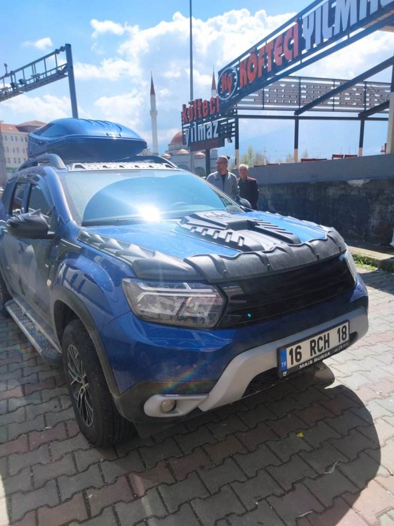 Front grille (black) for Dacia Duster 2018-2024 - Reelken Auto