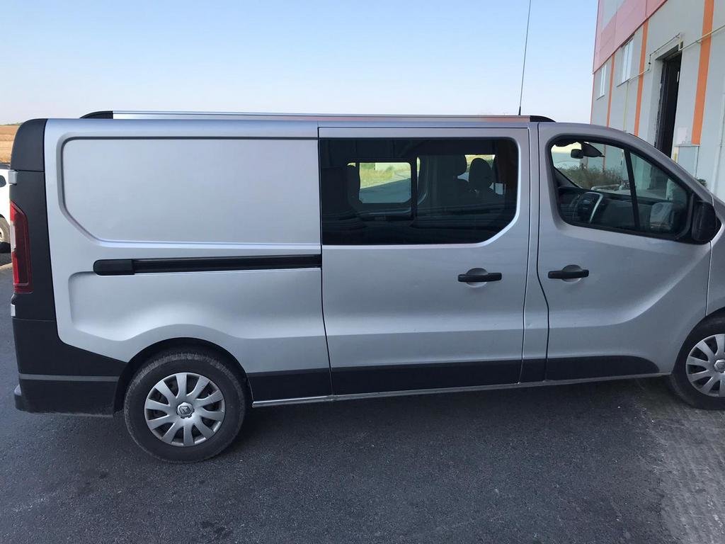 Integrated Roof Rails (Chrome) for Renault Trafic 2015- - image 10