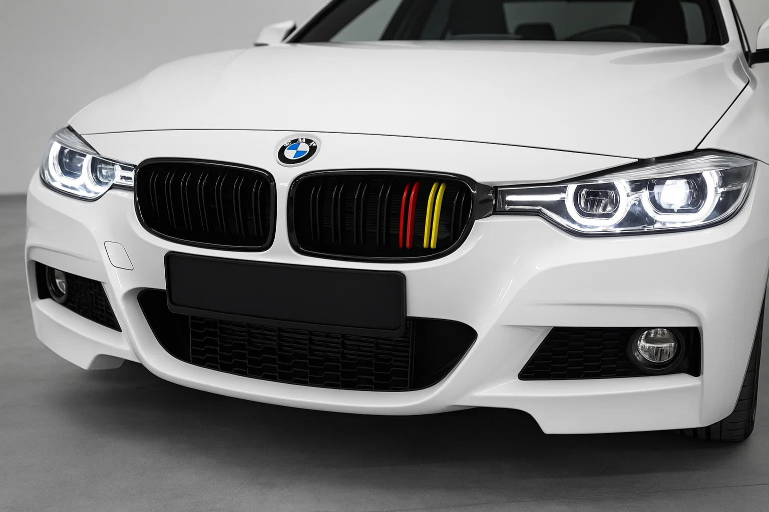 Kidney Grilles M-Look (German Color) for BMW 3 Series F30/F31 2012-2019 - image 1