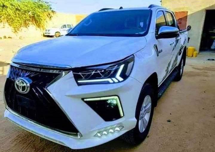 Front bumper Lexus-design V2 for Toyota Hilux 2015↗ - Reelken Auto