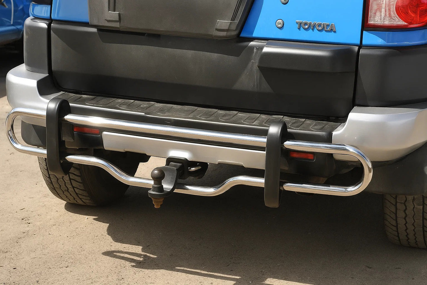 Rear Guard D098616 (Stainless Steel) for Toyota FJ Cruiser 2006-2022 - image 1