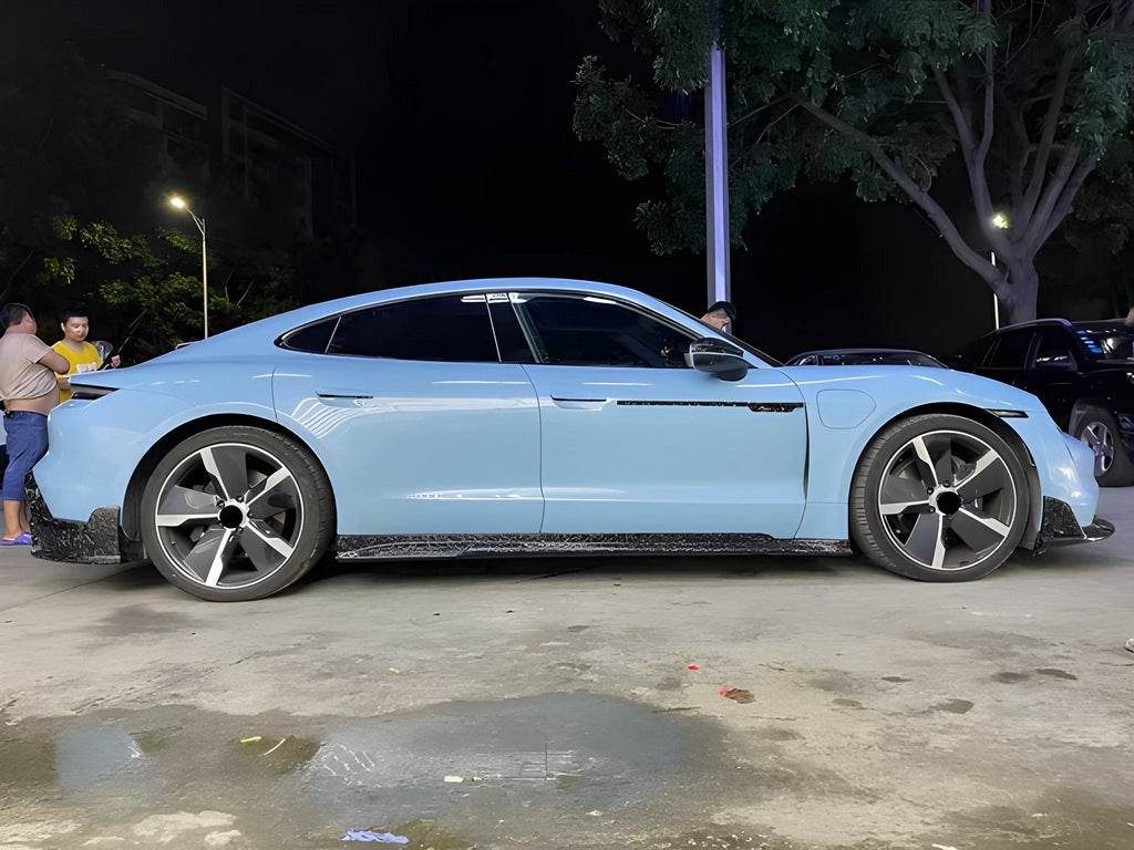 A set of body kits for Porsche Taycan - Reelken Auto
