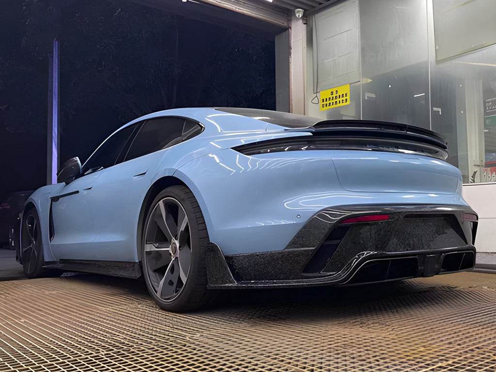 A set of body kits for Porsche Taycan - Reelken Auto