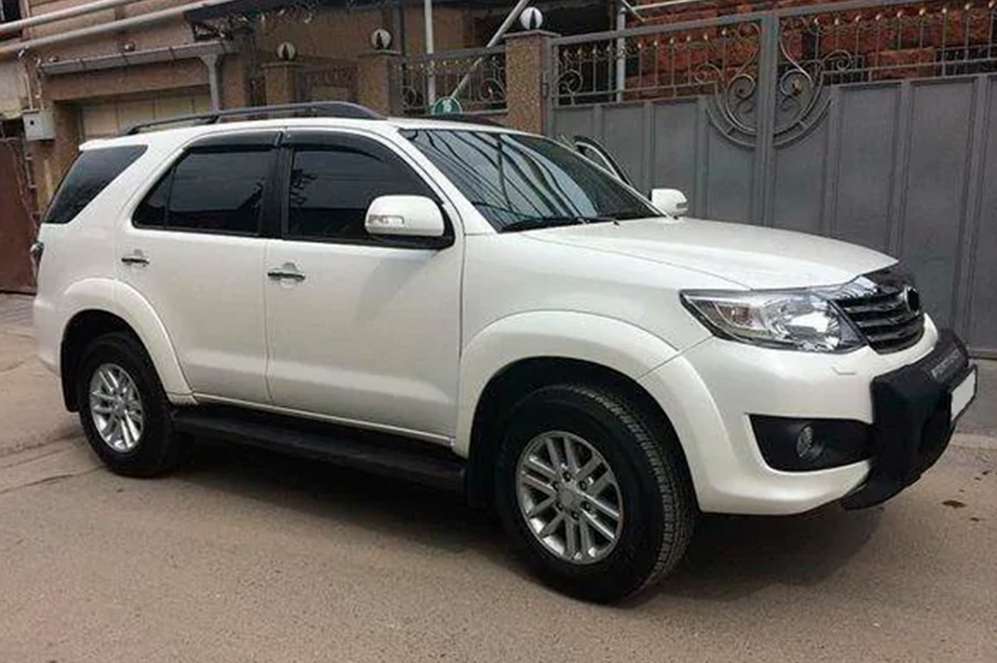 Window Deflectors (4 pcs, HIC) for Toyota Fortuner 2006-2015 - image 2
