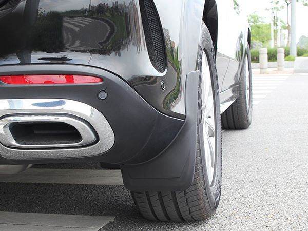 Mudguards (colored arch extenders, model without footboards, 4 pcs.) for Mercedes GLE W167 - Reelken Auto