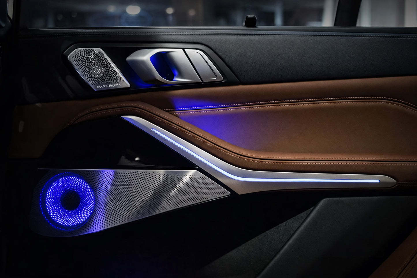 Set of illuminated trim panels Bowers&Wilkins for BMW X5 G05 2019–2026 - image 4