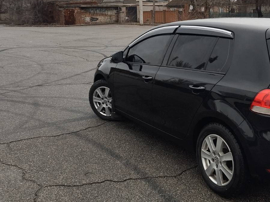 Window Deflectors with Chrome Trim HB (4 pcs, Sunplex Chrome) for Volkswagen Golf 6 2008-2014 - image 4