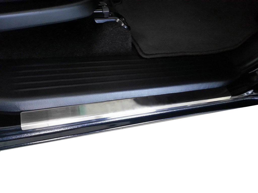 Door sills Carmos (4 pieces, stainless.) for Toyota Hilux 2006-2015 - Reelken Auto