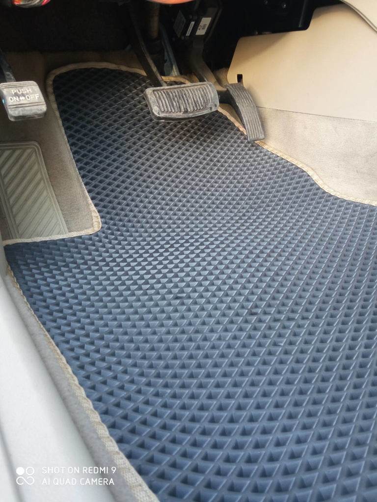 Polyurethane mats (EVA, black) for Hyundai Grandeur 2005-2011 - Reelken Auto
