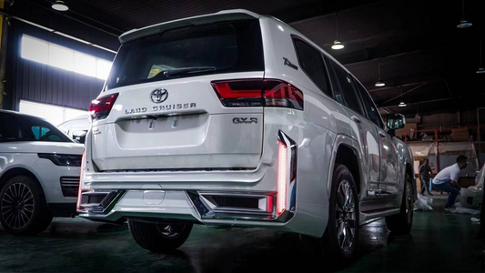 A set of VIP body kits for Toyota Land Cruiser 300 - image 2