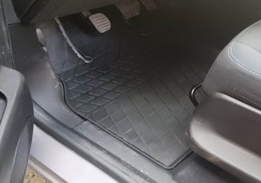 Rubber mats (4 pcs, Stingray Premium) for Renault Scenic/Grand 2009-2016 - Reelken Auto