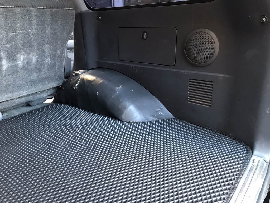 Trunk Mat (EVA, Black) for Toyota Land Cruiser 80 1990-1997 - image 2