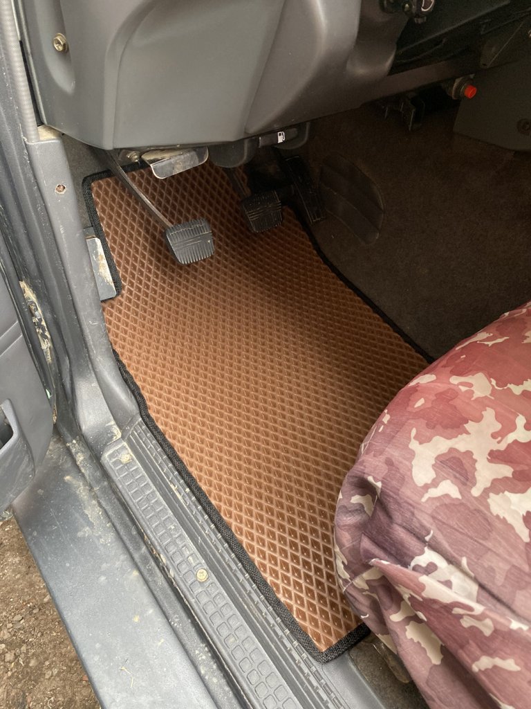 EVA Floor Mats (brick red) for Nissan Patrol Y60 1988-1997 - image 3