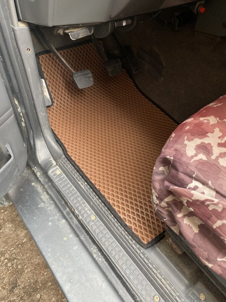 EVA Floor Mats (brick red) for Nissan Patrol Y60 1988-1997 - image 11