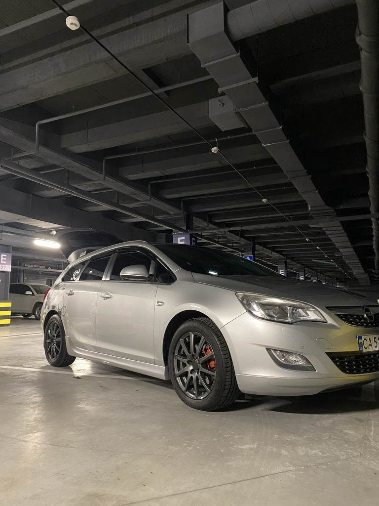 HB side skirts (painted) for Opel Astra J 2009-2015 - Reelken Auto