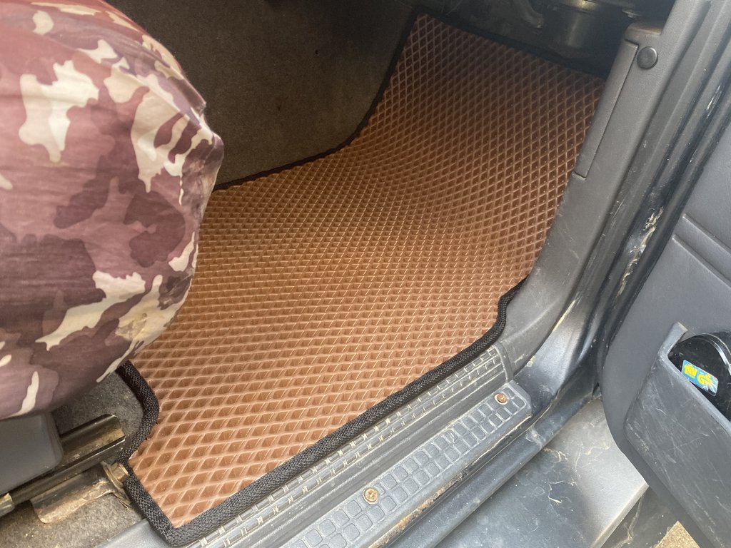 EVA Floor Mats (brick red) for Nissan Patrol Y60 1988-1997 - image 4