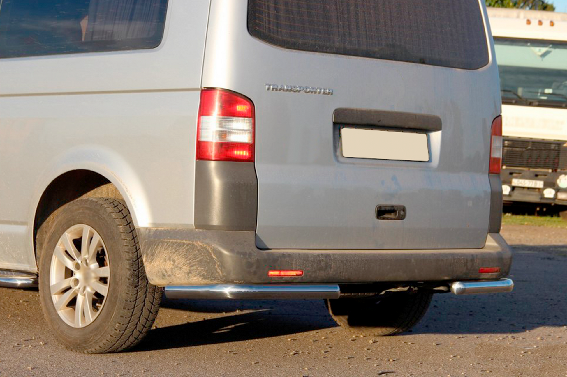 Rear Corner Bars AK003 (2 pcs, stainless steel) for Volkswagen T5 Multivan 2003–2010 - image 3