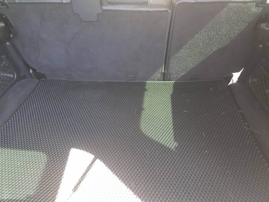 Trunk mat (EVA, black) for Land Rover Discovery IV - Reelken Auto