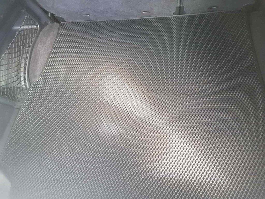Trunk mat (EVA, black) for Land Rover Discovery IV - Reelken Auto