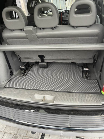 Trunk mat (EVA, black) for Chrysler Voyager 2001-2007 - Reelken Auto