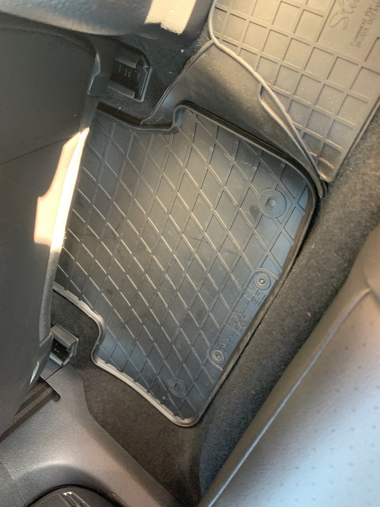 Rubber Floor Mats (4 pcs, Stingray Premium) for Volkswagen Golf 7/E-Golf 2012-2020 - image 6