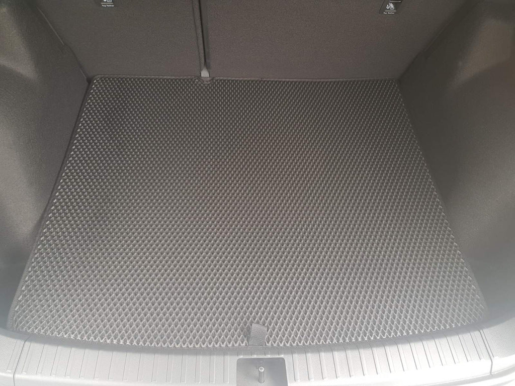 Trunk Mat (EVA, Black) for Volkswagen E-Tharu 2020- - image 1