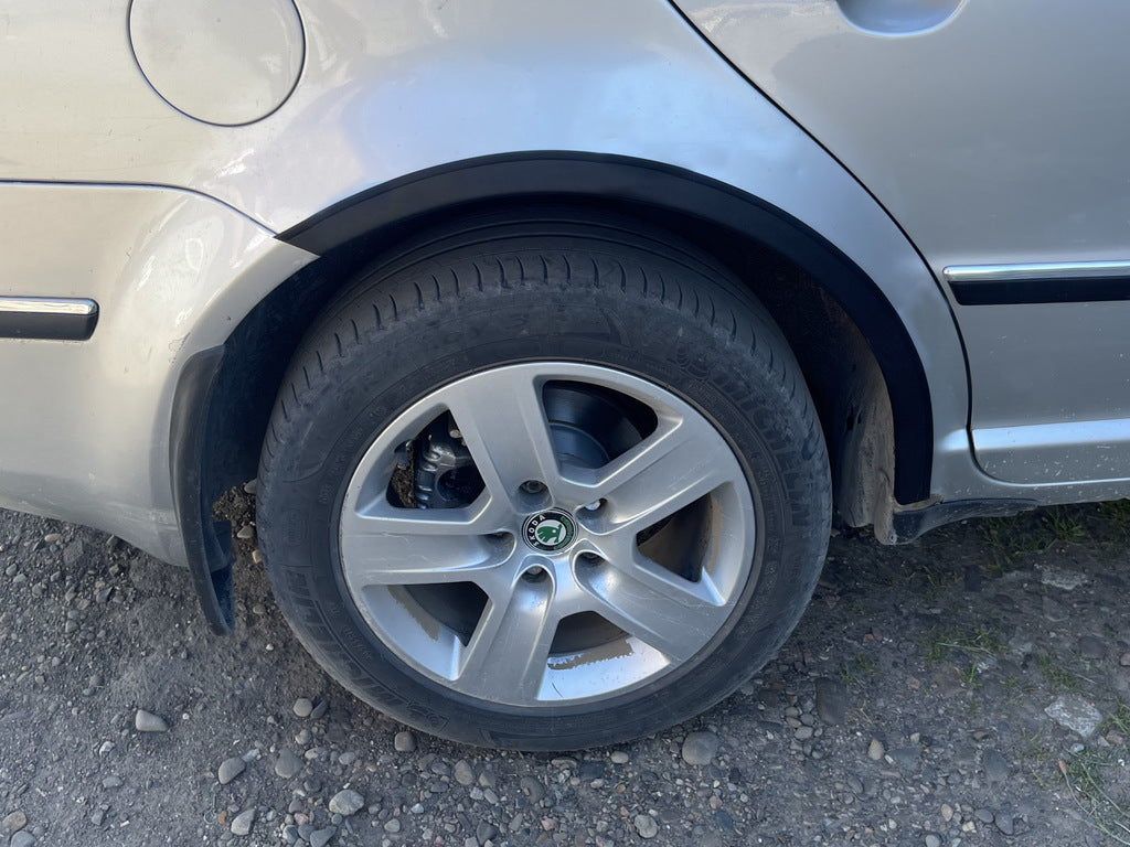 Fender flares (4 pcs, black) for Skoda Superb 2001-2009 - image 5