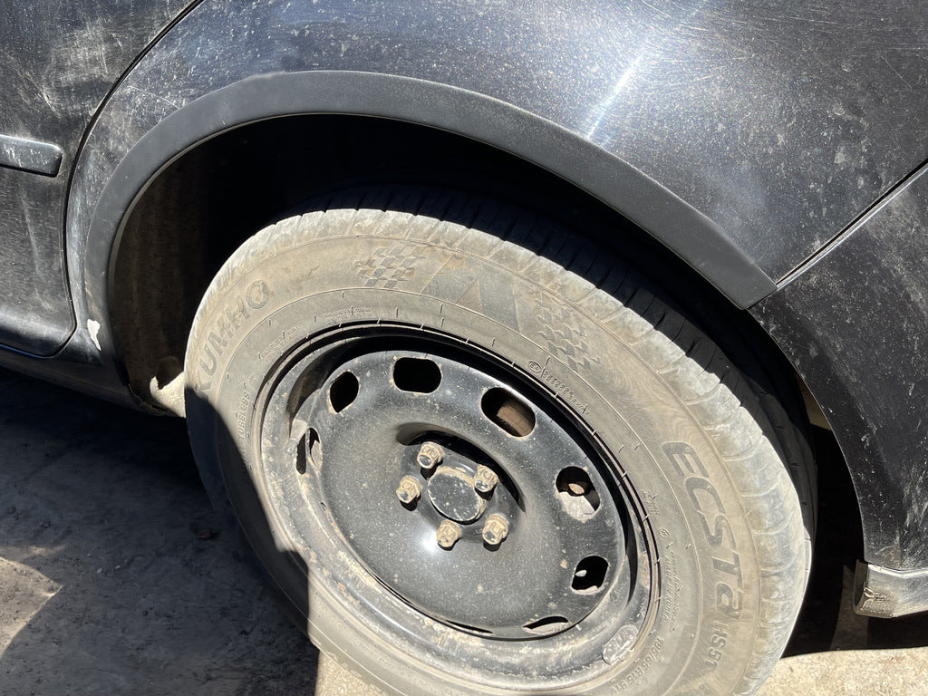 Fender flares (4 pcs, black) for Volkswagen Golf 4 1997-2006 - image 1